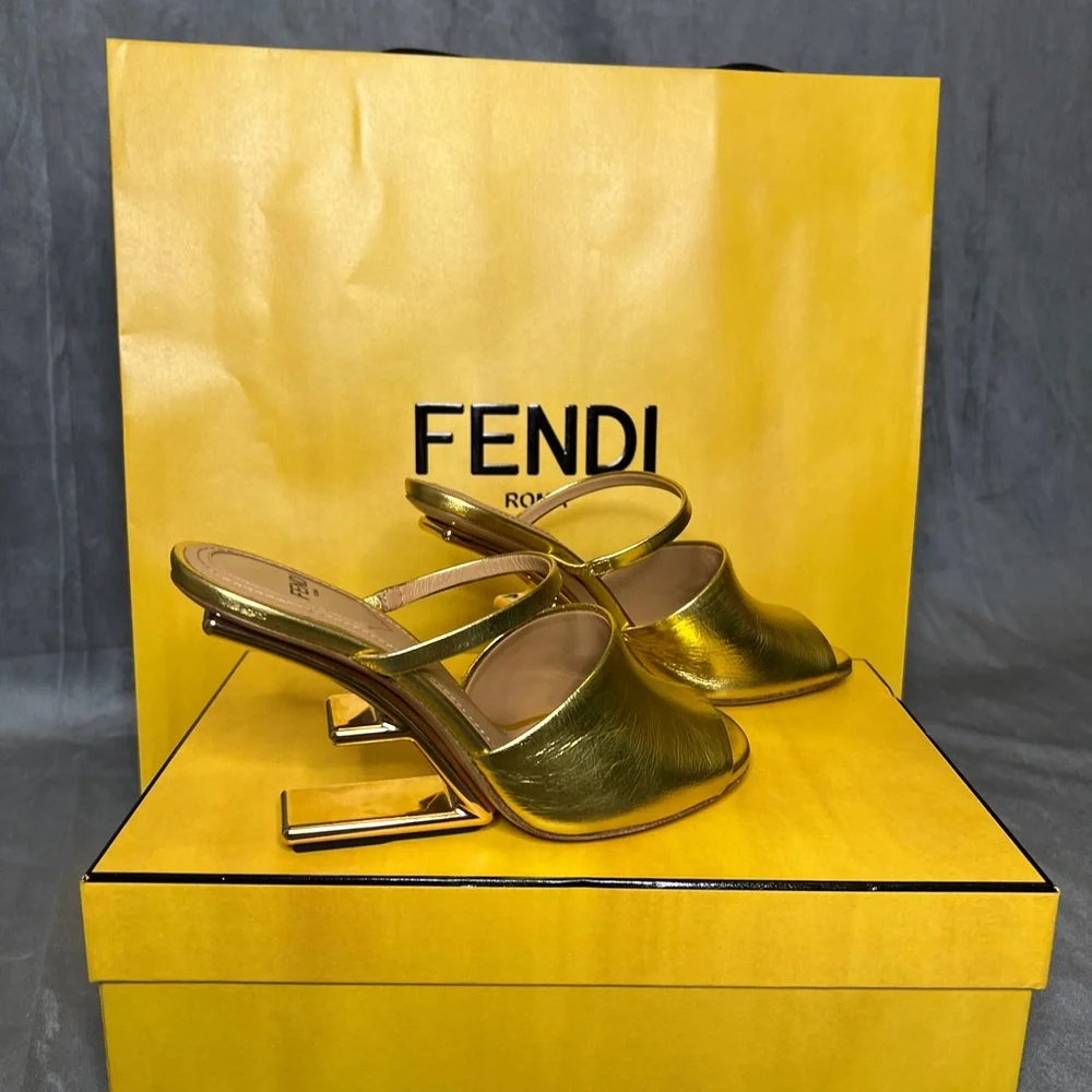 Fendi First Sandal - Picture 4 of 6